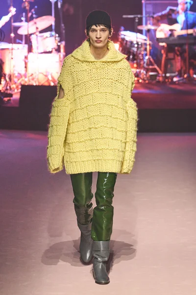 Look 20